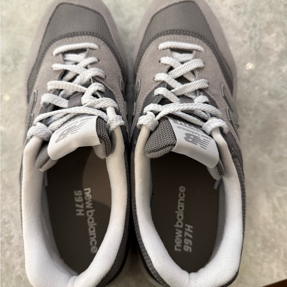 New Balance 997H Men's Sneakers in Gray and White